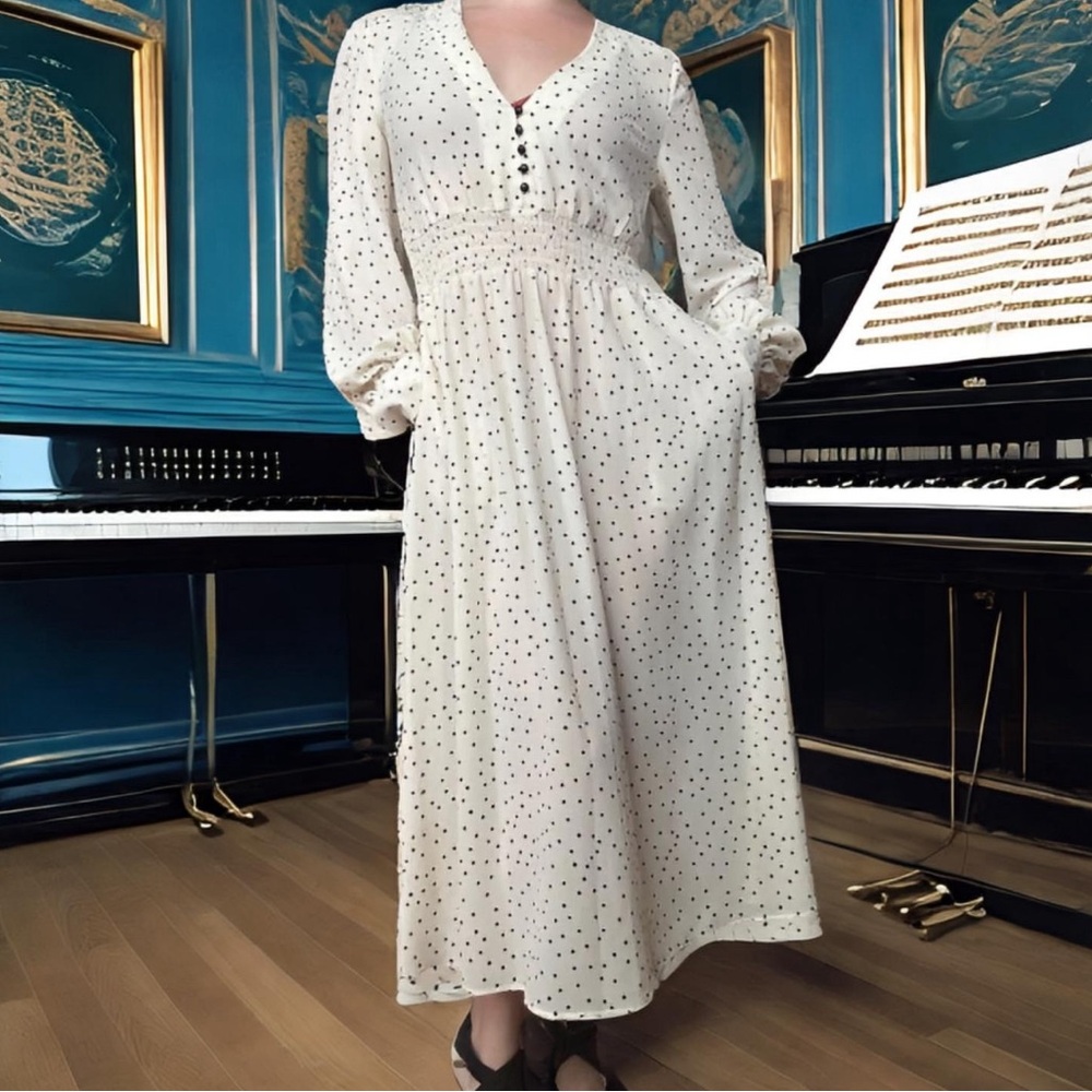 Baum und Pferdgarten 
Polka dot midi dress